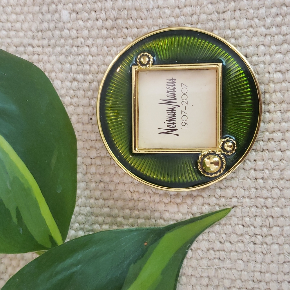JAY STRONGWATER x NEIMAN MARCUS Collab Collectors Mini Frame Green Gold - Picture 4 of 10